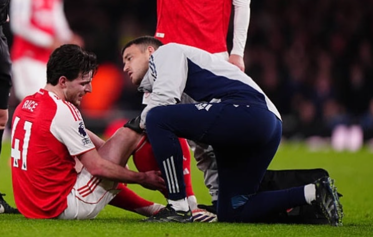 rice-chan-thuong-khien-arteta-them-dau-dau