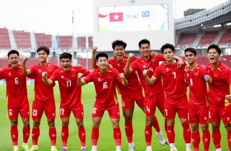 thu-tuong-gui-loi-khen-ngoi-sau-khi-u22-viet-nam-va-tuyen-nu-cung-ghi-ten-minh-vao-ban-ket